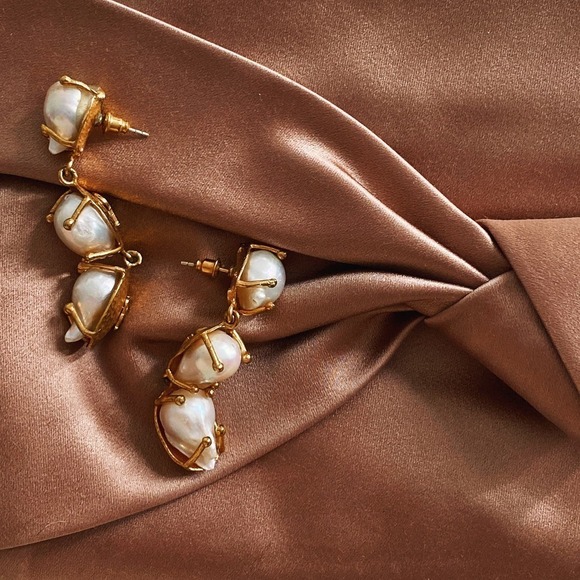 Tory Burch Eleanor Satin Bow Clutch - Picture 5 of 15